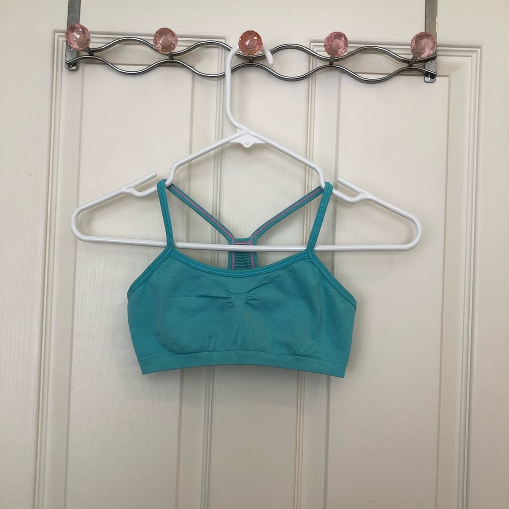 sports bra